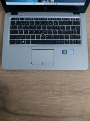 Нетбук HP EliteBook 820 G3 / 12.5" (1920x1080) IPS Touch / Intel Core i5-6300U (2 (4) ядра по 2.4 - 3.0 GHz) / 8 GB DDR4 / 256 GB SSD / Intel HD Graphics 520 / WebCam