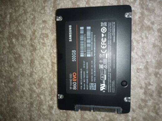 Твердотільний накопичувач SSD Samsung 860 Evo / 2.5" / 500 GB / SATA III