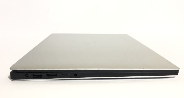 Мобильная рабочая станция Dell Precision 5530 / 15.6" (1920x1080) IPS / Intel Core i7-8850H (6 (12) ядра по 2.6 - 4.3 GHz) / 16 GB DDR4 / 512 GB SSD / nVidia Quadro P1000, 4 GB GDDR5, 128-bit / WebCam / Win 11 Pro