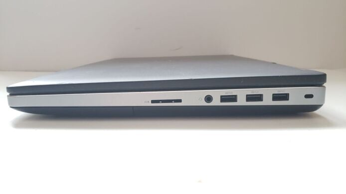 Мобильная рабочая станция Dell Precision 7510 / 15.6" (1920x1080) IPS Touch / Intel Core i7-6820HQ (4 (8) ядра по 2.7 - 3.6 GHz) / 16 GB DDR4 / 256 GB SSD M.2 + 500 GB HDD / AMD FirePro W5170M, 2 GB GDDR5, 128-bit / WebCam