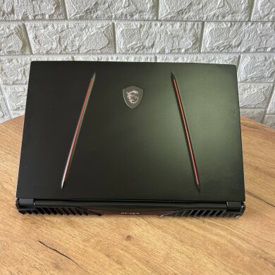 Игровой ноутбук MSI Raider GE65 9SF / 15.6" (1920x1080) IPS / Intel Core i7-9750H (6 (12) ядер по 2.6 - 4.5 GHz) / 32 GB DDR4 / 1000 GB SSD / nVidia GeForce RTX 2070, 8 GB GDDR6, 256-bit / WebCam