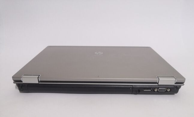 Ноутбук HP EliteBook 8440p / 14" (1600x900) TN / Intel Core i5-520M (2 (4) ядра по 2.4 - 2.93 GHz) / 4 GB DDR3 / 250 GB SSD / nVidia NVS 3100M, 512 MB GDDR3, 64-bit / WebCam / DVD-ROM
