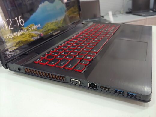Игровой ноутбук Lenovo Ideapad Y500 / 15.6" (1920x1080) TN / Intel Core i7-3630QM (4(8) ядра по 2.4 - 3.4 GHz) / 12 GB DDR3 / 240 GB SSD / nVidia GeForce GT 650M 2GB SLI / Web-camera