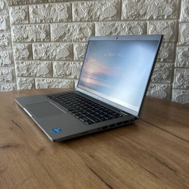 Ультрабук Б-класс Dell Latitude 5420 / 14" (1366x768) TN / Intel Core i5-1145G7 (4 (8) ядра по 2.6 - 4.4 GHz) / 8 GB DDR4 / 256 GB SSD / Intel Iris X Graphics / WebCam
