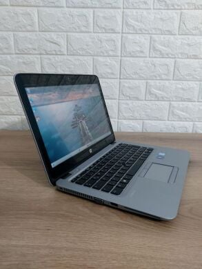 Нетбук HP EliteBook 820 G3 / 12.5" (1920x1080) IPS Touch / Intel Core i5-6300U (2 (4) ядра по 2.4 - 3.0 GHz) / 8 GB DDR4 / 256 GB SSD / Intel HD Graphics 520 / WebCam