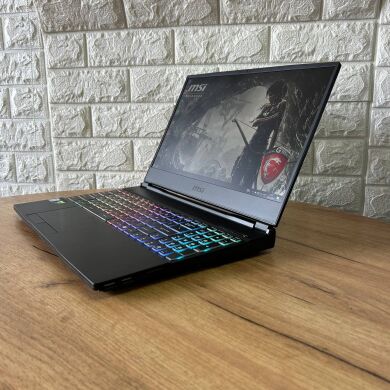 Игровой ноутбук MSI Raider GE65 9SF / 15.6" (1920x1080) IPS / Intel Core i7-9750H (6 (12) ядер по 2.6 - 4.5 GHz) / 32 GB DDR4 / 1000 GB SSD / nVidia GeForce RTX 2070, 8 GB GDDR6, 256-bit / WebCam