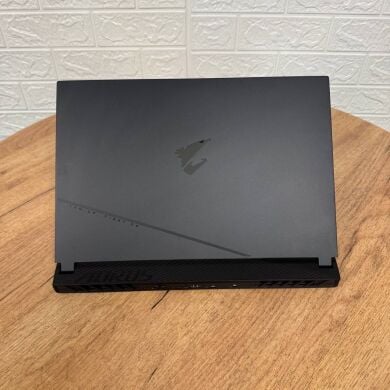 Ігровий ноутбук Gigabyte Aorus 15 BMF / 15.6" (1920x1080) IPS / Intel Core i5-13500H (12 (16) ядер по 3.5 - 4.7 GHz) / 16 GB DDR4 / 512 GB SSD / nVidia GeForce RTX 4050, 6 GB GDDR6, 96-bit / WebCam