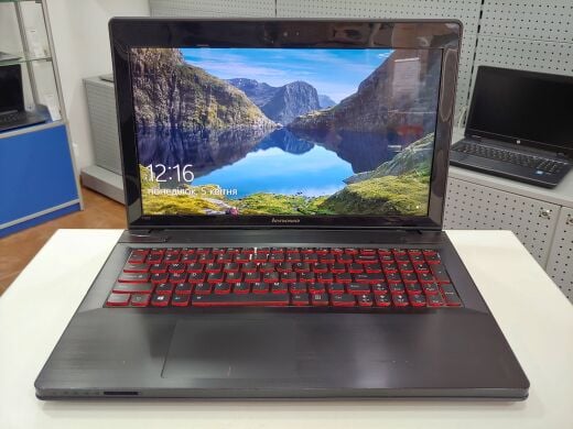 Игровой ноутбук Lenovo Ideapad Y500 / 15.6" (1920x1080) TN / Intel Core i7-3630QM (4(8) ядра по 2.4 - 3.4 GHz) / 12 GB DDR3 / 240 GB SSD / nVidia GeForce GT 650M 2GB SLI / Web-camera