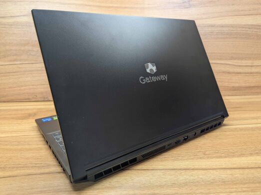 Ігровий ноутбук Gateway GGNC51518 / 15.6" (1920x1080) IPS / Intel Core i5-11400H (6 (12) ядер по 2.7 - 4.5 GHz) / 16 GB DDR4 / 512 GB SSD / nVidia GeForce RTX 3050, 4 GB GDDR6, 128-bit / WebCam / Windows 11 Ігровий ноутбук Gateway GGNC51518 / 15.6" (1920x1080) IPS / Intel Core i5-11400H (6 (12) ядер по 2.7 - 4.5 GHz) / 16 GB DDR4 / 512 GB SSD / nVidia GeForce RTX 3050, 4 GB GDDR6, 128-bit / WebCam / Windows 11
