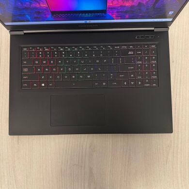 Ігровий ультрабук Б-клас MainGear Vector Pro MG-VCP17A / 17.3" (2560x1440) IPS / AMD Ryzen 9 5900HX (8 (16) ядер по 3.3 - 4.6 GHz) / 16 GB DDR4 / 1000 GB SSD NVMe / nVidia GeForce RTX 3070, 8 GB GDDR6, 256-bit / WebCam