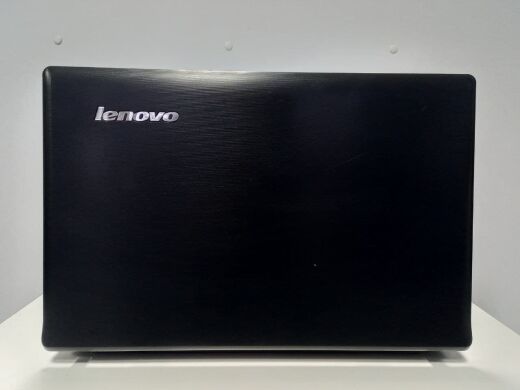 Ноутбук Lenovo IdeaPad G575 / 15.6" (1366x768) TN / AMD E-450 (2 ядра по 1.66 GHz) / 4 GB DDR3 / 320 GB HDD / AMD Radeon HD 6320 / WebCam 