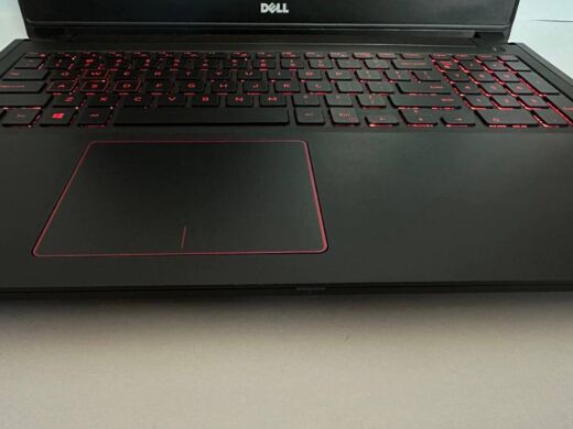 Ігровий ноутбук Dell Inspiron 15 5576 / 15.6" (1920x1080) TN / AMD A10-9630P (4 ядра по 2.6 - 3.3 GHz) / 16 GB DDR4 / 128 GB SSD + 500 GB HDD / AMD Radeon RX 460, 4 GB GDDR5, 128-bit / WebCam / Win 11