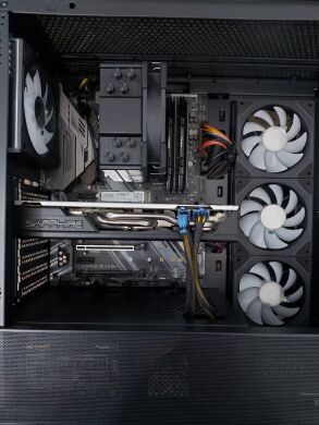 Игровой ПК GTL Gaming Universe Black Tower / Intel Core i5-9500 (6 ядер по 3.0 - 4.4 GHz) / 32 GB DDR4 / 512 GB SSD M.2 + 500 GB HDD / AMD Radeon RX 580, 8 GB GDDR5, 256-bit / 580W Игровой ПК GTL Gaming Universe Black Tower / Intel Core i5-9500 (6 ядер по 3.0 - 4.4 GHz) / 32 GB DDR4 / 512 GB SSD M.2 + 500 GB HDD / AMD Radeon RX 580, 8 GB GDDR5, 256-bit / 580W
