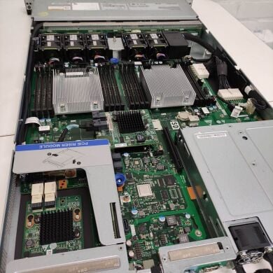 Сервер Huawei RH1288 V3 4LFF 1U / 2x Intel Xeon E5-2680 v3 (12 (24) ядер по 2.5 - 3.3 GHz) / 128 GB DDR4 / 2x 240 GB SSD / Integrated Graphics / 2x 460W Сервер Huawei RH1288 V3 4LFF 1U / 2x Intel Xeon E5-2680 v3 (12 (24) ядер по 2.5 - 3.3 GHz) / 128 GB DDR4 / 2x 240 GB SSD / Integrated Graphics / 2x 460W