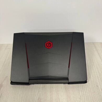 Игровой ноутбук Б-класс CyberPower Tracer NFSV1511 / 15.6" (1920x1080) IPS / Intel Core i7-6700HQ (4 (8) ядра по 2.6 GHz - 3.5 GHz) / 16 GB DDR4 / 500 GB SSD / nVidia GeForce GTX 965M, 4 GB GDDR5, 128-bit / WebCam