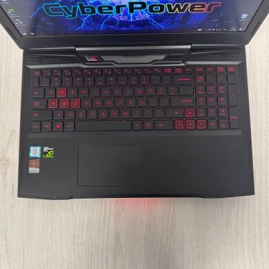 Игровой ноутбук Б-класс CyberPower Tracer NFSV1511 / 15.6" (1920x1080) IPS / Intel Core i7-6700HQ (4 (8) ядра по 2.6 GHz - 3.5 GHz) / 16 GB DDR4 / 500 GB SSD / nVidia GeForce GTX 965M, 4 GB GDDR5, 128-bit / WebCam