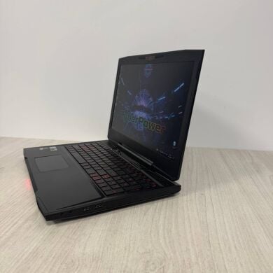 Игровой ноутбук Б-класс CyberPower Tracer NFSV1511 / 15.6" (1920x1080) IPS / Intel Core i7-6700HQ (4 (8) ядра по 2.6 GHz - 3.5 GHz) / 16 GB DDR4 / 500 GB SSD / nVidia GeForce GTX 965M, 4 GB GDDR5, 128-bit / WebCam
