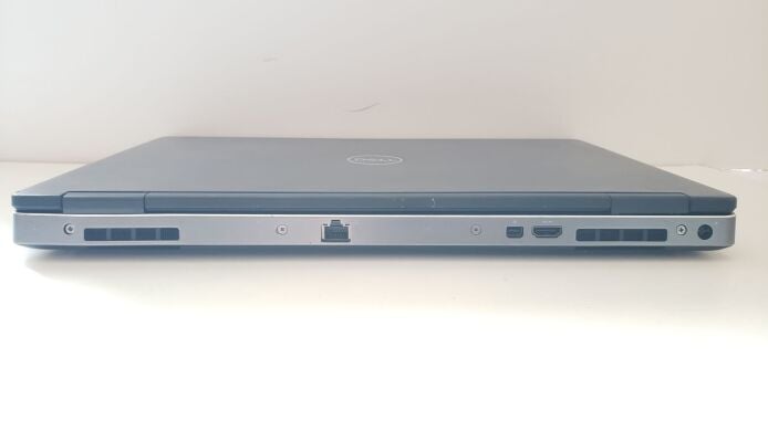 Мобільна робоча станція Dell Precision 7530 / 15.6" (1920x1080) IPS / Intel Xeon E-2176M (6 (12) ядер по 2.7 - 4.4 GHz) / 32 GB DDR4 / 256 GB SSD M.2 + 512 GB SSD M.2 / AMD Radeon Pro WX 4150, 4 GB GDDR5, 128-bit / WebCam Мобільна робоча станція Dell Precision 7530 / 15.6" (1920x1080) IPS / Intel Xeon E-2176M (6 (12) ядер по 2.7 - 4.4 GHz) / 32 GB DDR4 / 256 GB SSD M.2 + 512 GB SSD M.2 / AMD Radeon Pro WX 4150, 4 GB GDDR5, 128-bit / WebCam