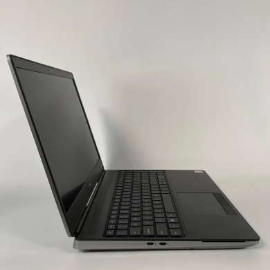 Мобільна робоча станція Dell Precision 7550 / 15.6" (1920x1080) IPS / Intel Core i7-10750H (6 (12) ядер по 2.6 - 5.0 GHz) / 16 GB DDR4 / 512 GB SSD / nVidia Quadro RTX 3000, 6 GB GDDR6, 192-bit / WebCam / HDMI