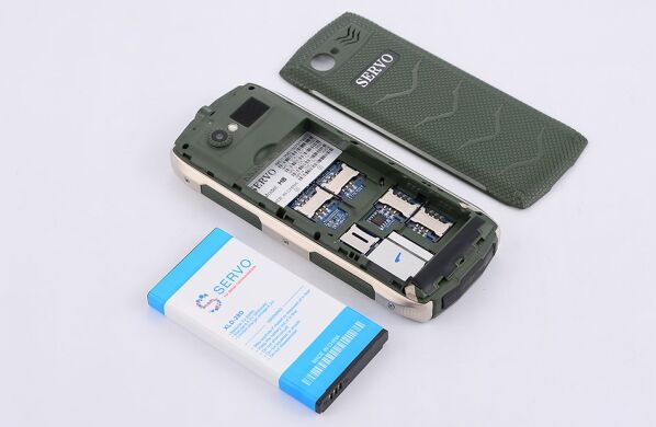Мобильный телефон SERVO H8 / 4 sim-card / 2.8' (240x320) / dual camera / memory card