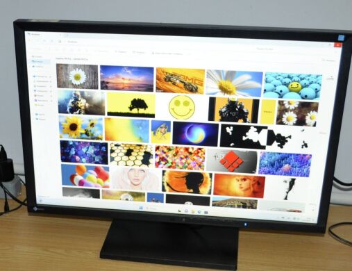 Монітор EIZO FlexScan EV2436W / 24" (1920x1200) IPS / USB, VGA, DVI, DisplayPort / Вбудовані колонки 2x 1W / VESA 100x100 + Кабелі (VGA, DVI, DisplayPort на вибір) та живлення в комплекті Монітор EIZO FlexScan EV2436W / 24" (1920x1200) IPS / USB, VGA, DVI, DisplayPort / Вбудовані колонки 2x 1W / VESA 100x100 + Кабелі (VGA, DVI, DisplayPort на вибір) та живлення в комплекті