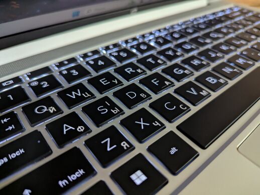 Ультрабук Б-класс HP ProBook 445 G9 / 14" (1920x1080) IPS / AMD Ryzen 5 5625U (6 (12) ядер по 2.3 - 4.3 GHz) / 16 GB DDR4 / 512 GB SSD / AMD Radeon Vega 7 Graphics / WebCam / TouchID / Windows 10