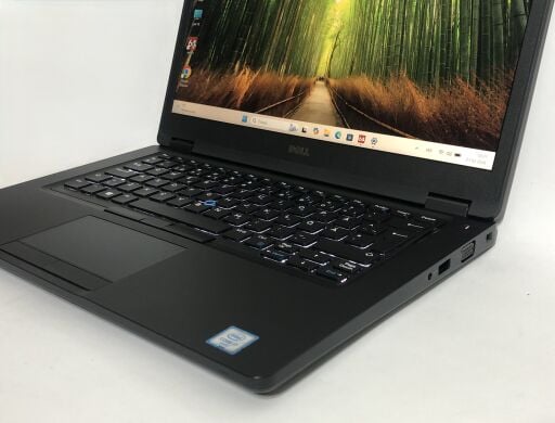 Ультрабук Dell Latitude 5480 / 14" (1920x1080) IPS / Intel Core i7-6600U (2 (4) ядра по 2.6 - 3.4 GHz) / 8 GB DDR4 / 256 GB SSD / nVidia GeForce 930MX, 2 GB DDR3, 64-bit / WebCam / Win 11 Pro Ультрабук Dell Latitude 5480 / 14" (1920x1080) IPS / Intel Core i7-6600U (2 (4) ядра по 2.6 - 3.4 GHz) / 8 GB DDR4 / 256 GB SSD / nVidia GeForce 930MX, 2 GB DDR3, 64-bit / WebCam / Win 11 Pro