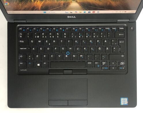 Ультрабук Dell Latitude 5480 / 14" (1920x1080) IPS / Intel Core i7-6600U (2 (4) ядра по 2.6 - 3.4 GHz) / 8 GB DDR4 / 256 GB SSD / nVidia GeForce 930MX, 2 GB DDR3, 64-bit / WebCam / Win 11 Pro Ультрабук Dell Latitude 5480 / 14" (1920x1080) IPS / Intel Core i7-6600U (2 (4) ядра по 2.6 - 3.4 GHz) / 8 GB DDR4 / 256 GB SSD / nVidia GeForce 930MX, 2 GB DDR3, 64-bit / WebCam / Win 11 Pro