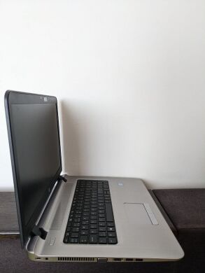 Ігровий ноутбук Б-клас HP ProBook 470 G3 / 17.3" (1600x900) TN / Intel Core i3-6100U (2 (4) ядра по 2.3 GHz) / 8 GB DDR4 / 120 GB SSD / AMD Radeon R7 M340, 1 GB GDDR3, 64-bit / WebCam