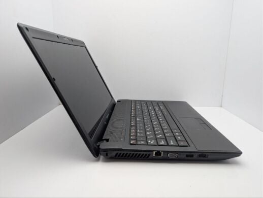 Ноутбук Lenovo G560 / 15.6" (1366x768) TN / Intel Core i3-350M (2 (4) ядра по 2.2 GHz) / 6 GB DDR3 / 500 GB HDD / Intel HD Graphics / WebCam / DVD-ROM / АКБ не держит