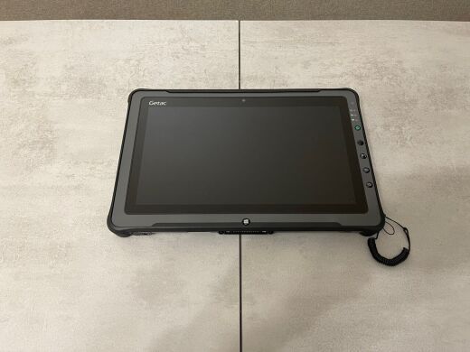 Захищений планшет Getac F110 G3 / 11.6" (1366x768) IPS Touch / Intel Core i7-6500U (2 (4) ядра по 2.5 - 3.1 GHz) / 8 GB DDR4 / 256 GB SSD / Intel HD Graphics 520 / WebCam / Стилус / Два АКБ