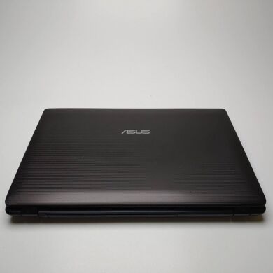 Игровой ноутбук Asus A73SD / 17.3" (1600x900) TN / Intel Core i7-2670QM (4 (8) ядра по 2.2 - 3.1 GHz) / 8 GB DDR3 / 240 GB SSD / nVidia GeForce 610M, 1 GB DDR3, 64-bit / WebCam / DVD-ROM / Win 10 Home Игровой ноутбук Asus A73SD / 17.3" (1600x900) TN / Intel Core i7-2670QM (4 (8) ядра по 2.2 - 3.1 GHz) / 8 GB DDR3 / 240 GB SSD / nVidia GeForce 610M, 1 GB DDR3, 64-bit / WebCam / DVD-ROM / Win 10 Home