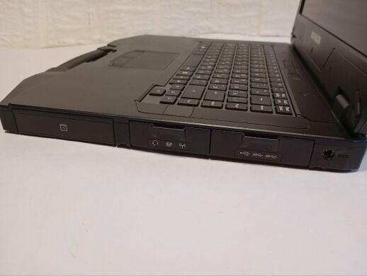 Напівзахищений ноутбук Durabook S14I / 14" (1920x1080) TN / Intel Core i5-1135G7 (4 (8) ядра по 2.4 - 4.2 GHz) / 16 GB DDR4 / 256 GB SSD / Intel Iris Xe Graphics / WebCam