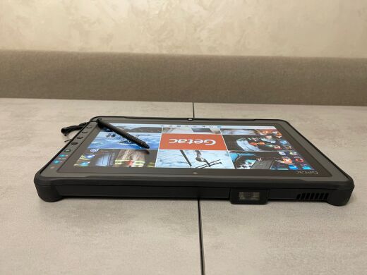 Захищений планшет Getac F110 G3 / 11.6" (1366x768) IPS Touch / Intel Core i7-6500U (2 (4) ядра по 2.5 - 3.1 GHz) / 8 GB DDR4 / 256 GB SSD / Intel HD Graphics 520 / WebCam / Стилус / Два АКБ