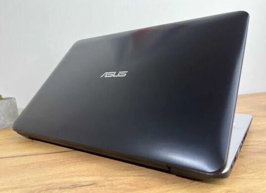 Ноутбук Asus X555Q / 15.6" (1366x768) TN / AMD A12-9720P (4 ядра по 2.7 - 3.6 GHz) / 8 GB DDR4 / 256 GB SSD / AMD Radeon R7 Graphics / WebCam / Win 10
