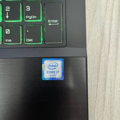 Ігровий ноутбук Б-клас Clevo P650RS-G / 15.6" (3840x2160) IPS / Intel Core i7-6820HK (4 (8) ядра по 2.7 - 3.6 GHz) / 16 GB DDR4 / 512 GB SSD NVMe / nVidia GeForce GTX 1070, 8 GB GDDR5, 256-bit / WebCam