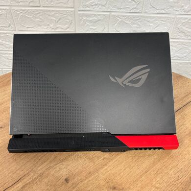 Ігровий ноутбук Б-клас Asus ROG Strix G15 Advantage Edition G513QY / 15.6" (2560x1440) IPS / AMD Ryzen 9 5900HX (8 (16) ядер по 3.3 - 4.6 GHz) / 16 GB DDR4 / 512 GB SSD / AMD Radeon RX 6800M, 12 GB GDDR6, 192-bit