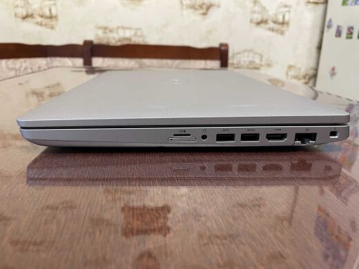 Мобильная рабочая станция Dell Precision 3551 / 15.6" (1920x1080) IPS / Intel Core i7-10750H (6 (12) ядер по 2.6 - 5.0 GHz) / 16 GB DDR4 / 256 GB SSD / nVidia Quadro P620, 4 GB GDDR5, 128-bit / WebCam