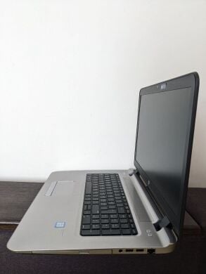 Ігровий ноутбук Б-клас HP ProBook 470 G3 / 17.3" (1600x900) TN / Intel Core i3-6100U (2 (4) ядра по 2.3 GHz) / 8 GB DDR4 / 120 GB SSD / AMD Radeon R7 M340, 1 GB GDDR3, 64-bit / WebCam