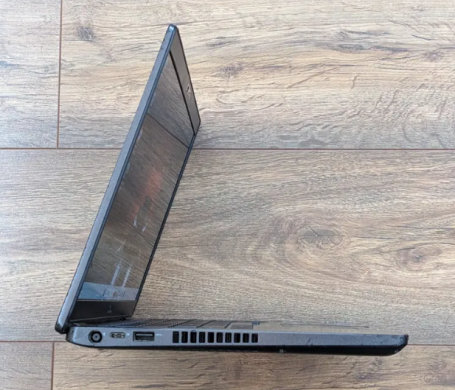 Ультрабук Б-клас Dell Latitude 5400 / 14" (1920x1080) IPS / Intel Core i7-8665U (4 (8) ядра по 1.9 - 4.8 GHz) / 8 GB DDR4 / 512 GB SSD M.2 / Intel UHD Graphics 620