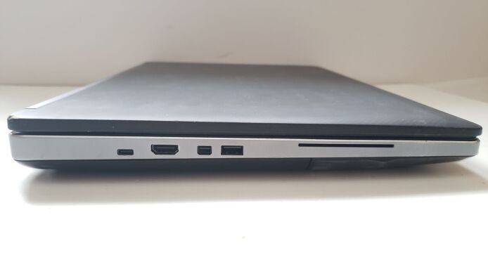 Мобильная рабочая станция Б-класс Dell Precision 7720 / 17.3" (1920x1080) IPS / Intel Core i7-7820HQ (4 (8) ядра по 2.9 - 3.9 GHz) / 32 GB DDR4 / 512 GB SSD M.2 / nVidia Quadro P5000, 16 GB GDDR5X, 256-bit / WebCam