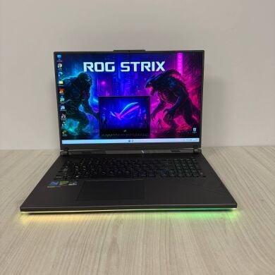 Игровой ноутбук Asus ROG Strix G18 G814JV / 18" (2560x1600) IPS / Intel Core i7-13650HX (14 (20) ядра по 2.6 - 4.9 GHz) / 16 GB DDR5 / 256 GB SSD + 512 GB SSD / nVidia GeForce RTX 4060, 8 GB GDDR6, 128-bit / WebCam