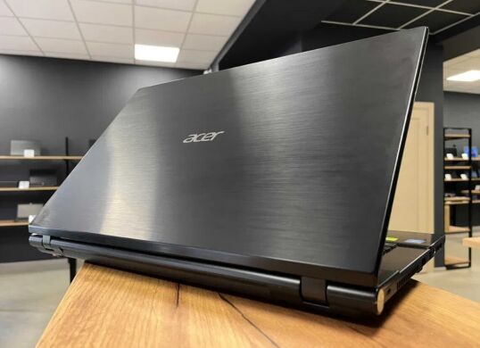 Игровой ноутбук Acer Aspire V3-772G / 15.6" (1920x1080) IPS / Intel Core i5-4200U (2 (4) ядра по 1.6 - 2.6 GHz) / 8 GB DDR3 / 128 GB SSD + 1000 GB HDD / nVidia GeForce GT 750M, 4 GB GDDR5, 128-bit / WebCam / DVD-ROM / Win 10
