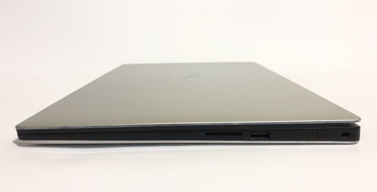 Мобильная рабочая станция Б-класс Dell Precision 5540 / 15.6" (3840x2160) IPS Touch / Intel Core i7-9850H (6 (12) ядер по 2.6 - 4.6 GHz) / 32 GB DDR4 / 512 GB SSD / nVidia Quadro T1000, 4 GB GDDR5, 128-bit / WebCam / Win 11 Pro