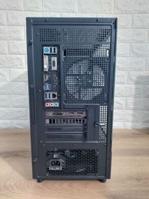 Игровой ПК 1stPlayer MI-5 Tower / Intel Core i5-9400 (6 ядер по 2.9 - 4.1 GHz) / 16 GB DDR4 / 256 GB SSD M.2 + 500 GB SSD / nVidia GeForce GTX 1660, 6 GB GDDR5, 192-bit / 500W Игровой ПК 1stPlayer MI-5 Tower / Intel Core i5-9400 (6 ядер по 2.9 - 4.1 GHz) / 16 GB DDR4 / 256 GB SSD M.2 + 500 GB SSD / nVidia GeForce GTX 1660, 6 GB GDDR5, 192-bit / 500W