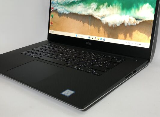 Мобильная рабочая станция Dell Precision 5530 / 15.6" (1920x1080) IPS / Intel Core i7-8850H (6 (12) ядра по 2.6 - 4.3 GHz) / 16 GB DDR4 / 512 GB SSD / nVidia Quadro P2000, 4 GB GDDR5, 128-bit / WebCam / Win 11 Pro