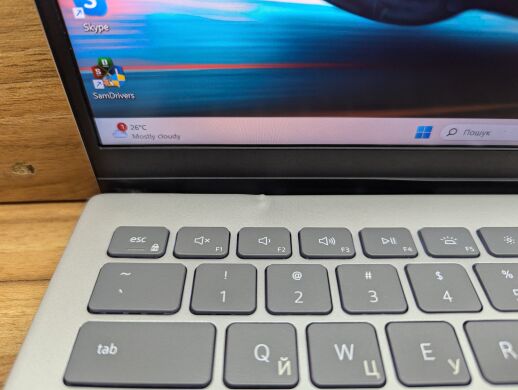 Ультрабук Б-класс Dell Inspiron 14 5420 / 14" (2240x1400) IPS / Intel Core i7-1255U (10 (12) ядер по 3.5 - 4.7 GHz) / 16 GB DDR4 / 512 GB SSD / nVidia GeForce MX570, 2 GB GDDR6, 64-bit / WebCam / TouchID / Windows 10