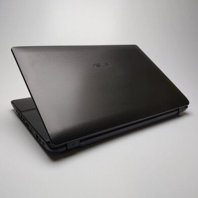 Игровой ноутбук Asus A73SD / 17.3" (1600x900) TN / Intel Core i7-2670QM (4 (8) ядра по 2.2 - 3.1 GHz) / 8 GB DDR3 / 240 GB SSD / nVidia GeForce 610M, 1 GB DDR3, 64-bit / WebCam / DVD-ROM / Win 10 Home Игровой ноутбук Asus A73SD / 17.3" (1600x900) TN / Intel Core i7-2670QM (4 (8) ядра по 2.2 - 3.1 GHz) / 8 GB DDR3 / 240 GB SSD / nVidia GeForce 610M, 1 GB DDR3, 64-bit / WebCam / DVD-ROM / Win 10 Home