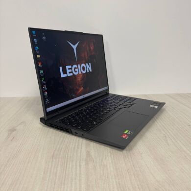 Ігровий ноутбук Б-клас Lenovo Legion 5 Pro 16ACH6H / 16" (2560x1600) IPS / AMD Ryzen 9 5900HX (8 (16) ядер по 3.3 - 4.6 GHz) / 16 GB DDR4 / 512 GB SSD NVMe / nVidia GeForce RTX 3070, 8 GB GDDR6, 256-bit / WebCam