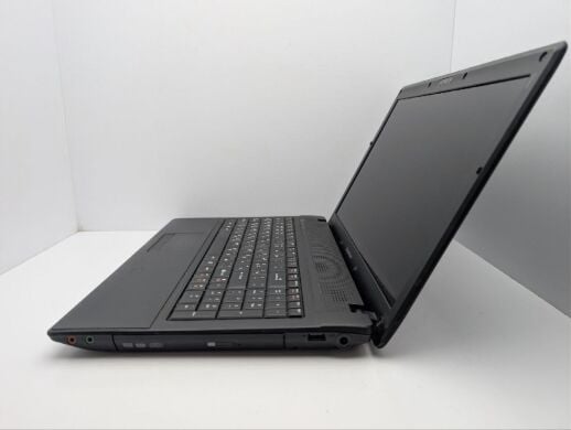 Ноутбук Lenovo G560 / 15.6" (1366x768) TN / Intel Core i3-350M (2 (4) ядра по 2.2 GHz) / 6 GB DDR3 / 500 GB HDD / Intel HD Graphics / WebCam / DVD-ROM / АКБ не держит
